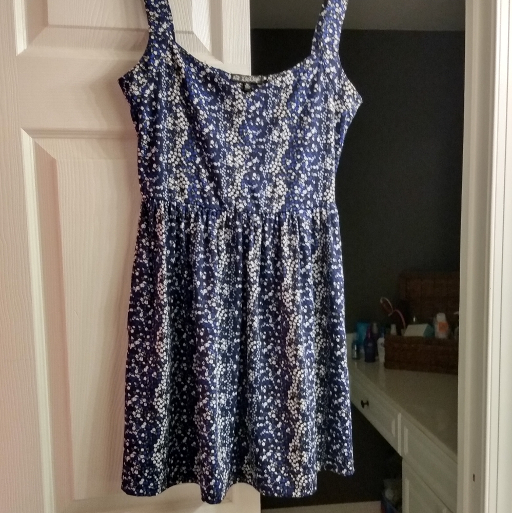 Sleeveless short dress